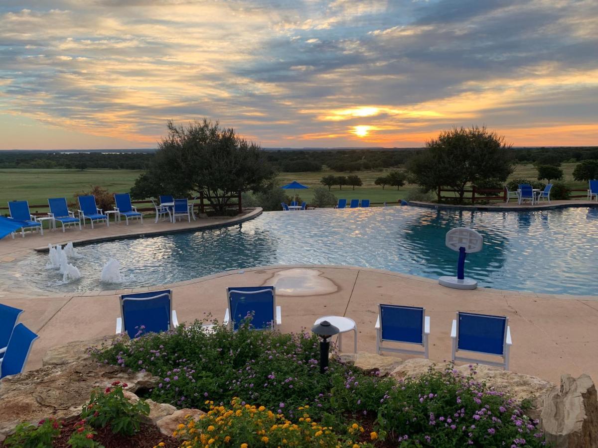 The Hideout Golf Club & Resort Lake Brownwood Exteriör bild